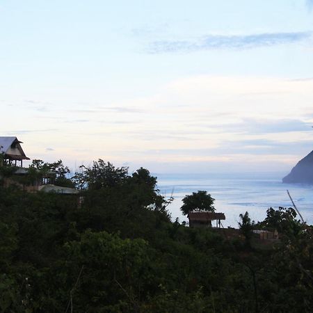 Merdeka House Maluk Εξωτερικό φωτογραφία