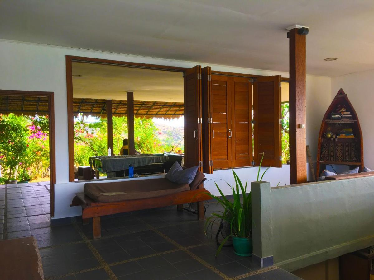 Merdeka House Maluk Εξωτερικό φωτογραφία