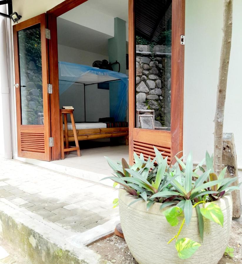 Merdeka House Maluk Εξωτερικό φωτογραφία