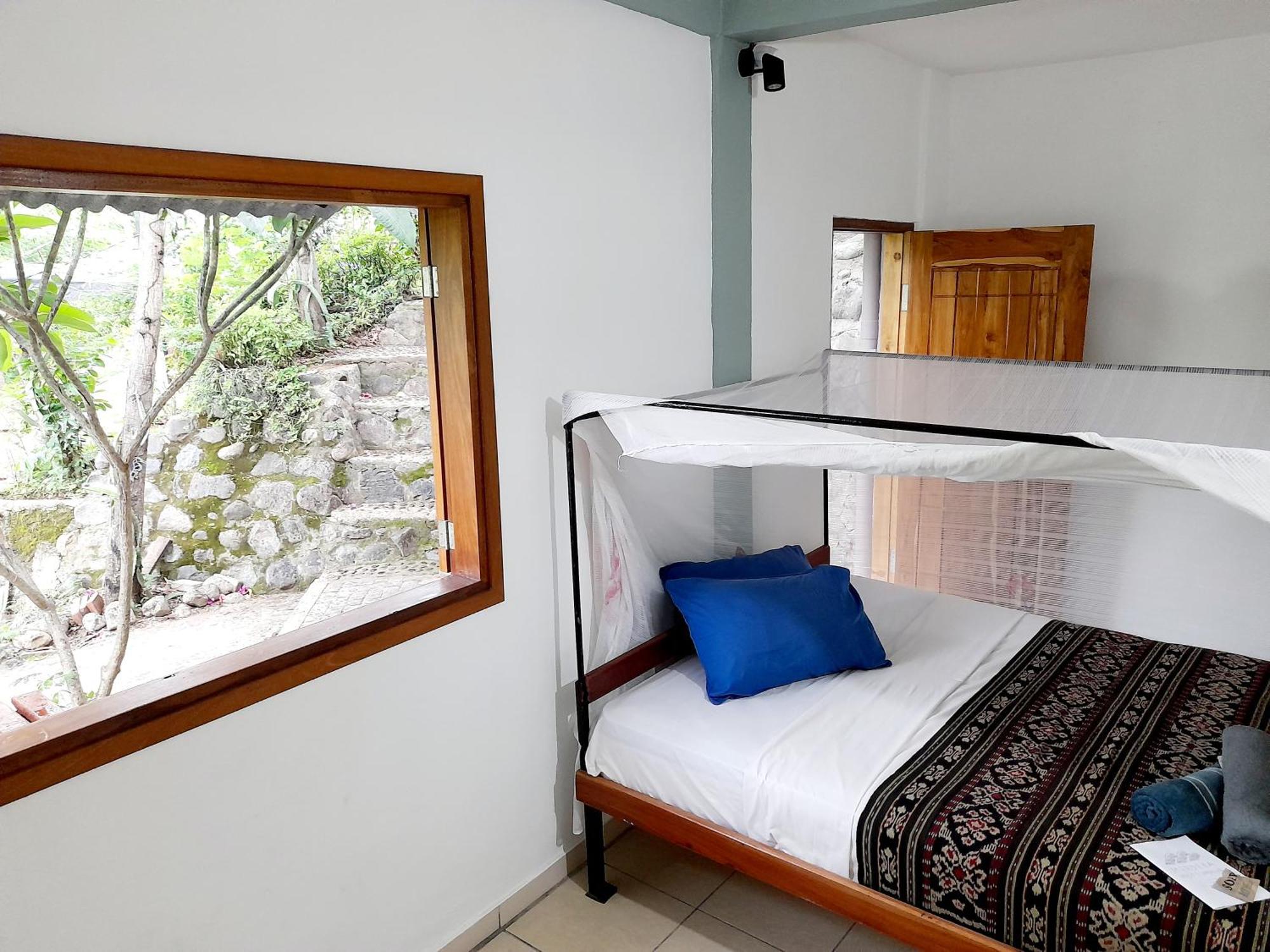 Merdeka House Maluk Δωμάτιο φωτογραφία